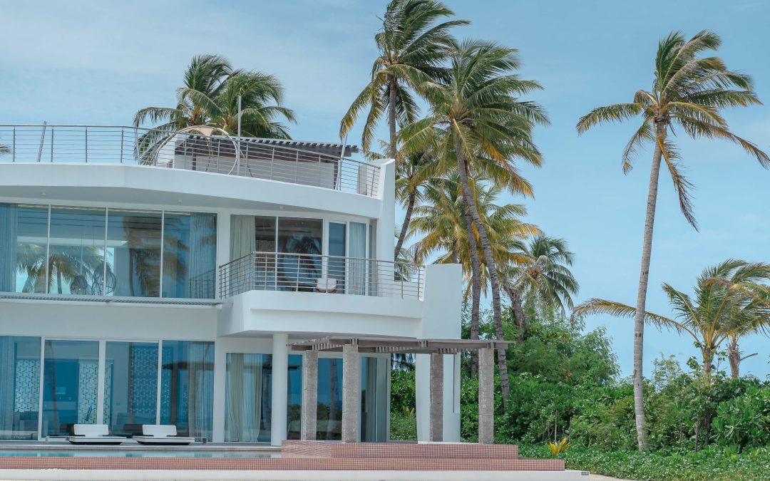 A beautiful white villa at the beach in Florida